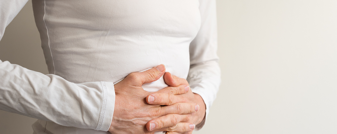 Боли в животе у женщин после 40