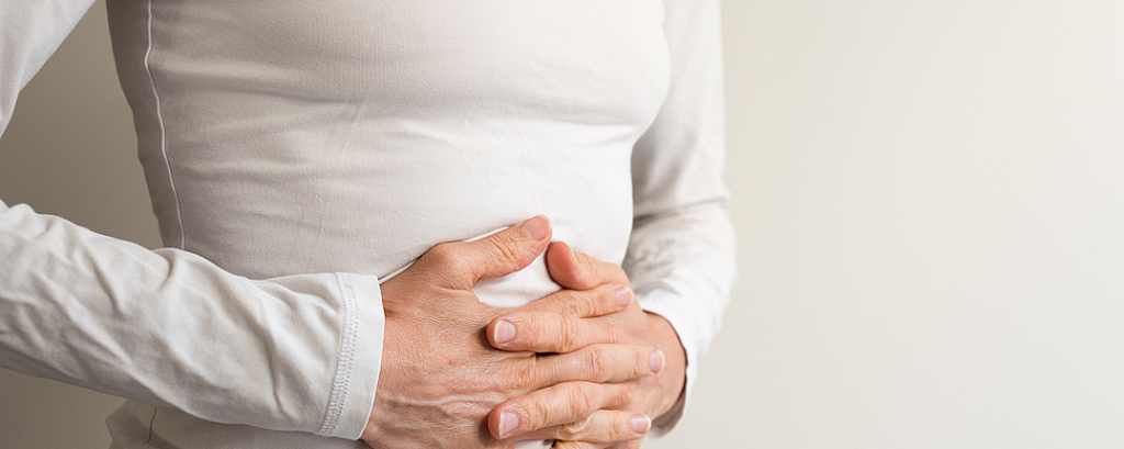 Боли в животе у женщин после 40